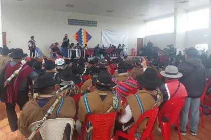 Así es el acuerdo de la COB y el Gobierno que dispone crear un nuevo decreto y el fin de los bloqueos