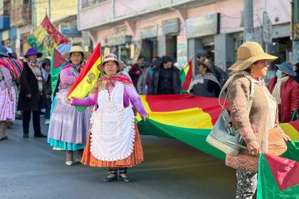 Marcha de cacerolas vacías toma las calles de La Paz por el alza de precios de productos