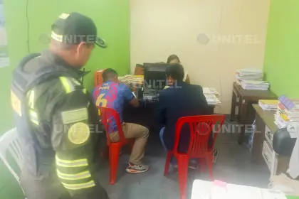 Ministro Ríos informa que se aprehendió a uno de los presuntos autores de la muerte de un teniente en los bloqueos en Cochabamba