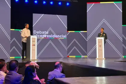Mira aquí el debate vicepresidencial entre Juan Pablo Velasco y Edmand Lara