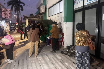 Se suspende atención en hospitales cruceños de forma indefinida por un nuevo paro de trabajadores de salud
