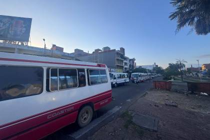Alcalde de Santa Cruz de la Sierra promulga ley que autoriza alza de pasaje de adultos a Bs 3,50