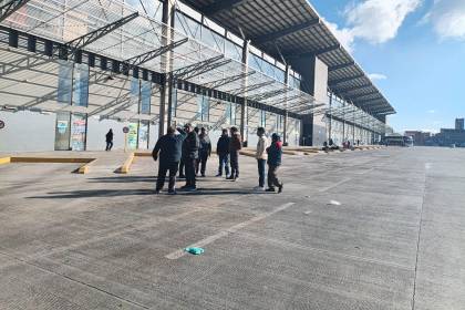 Suspenden viajes en las terminales de El Alto y Minasa, pero los buses operan de manera normal desde La Paz