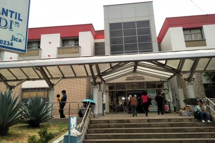 Siete niños están internados por neumonía en Cochabamba, dos de ellos en terapia intensiva