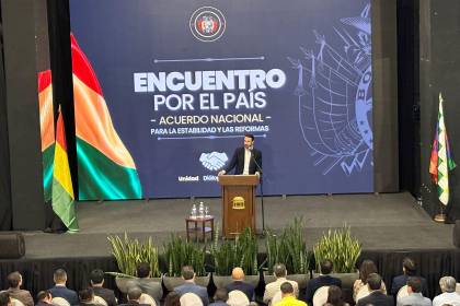 El gobernador de Santa Cruz espera que la propuesta 50/50 sea considerada en el presupuesto general del 2027