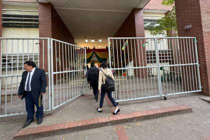 ¿Cómo se aplicarán las nuevas disposiciones educativas en los colegios?, esto responde el director de Educación de Santa Cruz