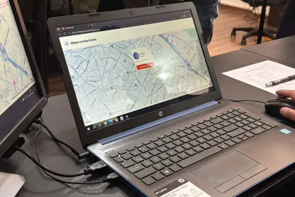 Persiste el trameaje en La Paz; para frenar a los malos choferes, se activa prueba piloto de GPS en los minibuses 