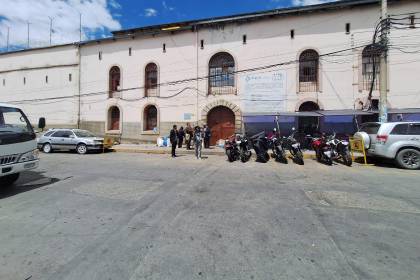 Tras casi dos horas se suspende protesta de reos en San Pedro, pero sigue emergencia por el pago de prediario