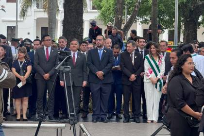 Autoridades locales, departamentales y nacionales participan de actos protocolares por el 24 de Septiembre