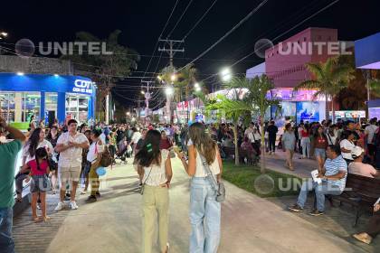 Masiva presencia de visitantes en la Expocruz 2025 marca la jornada de feriado en Santa Cruz