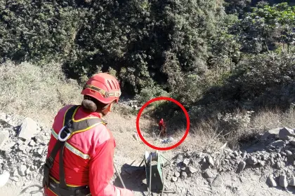 Accidente en Sud Yungas: Tres muertos y tres heridos tras embarrancamiento de vehículo