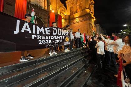 Una facción del PDC se presentó ante el TSE para señalar a Jaime Dunn como su “único” candidato 