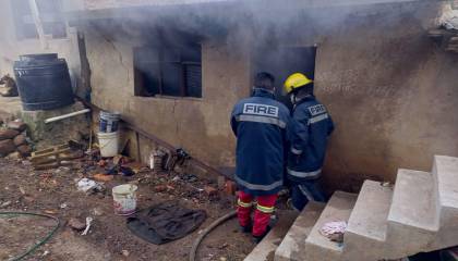 Mujer de la tercera edad fallece tras el incendio en una vivienda en Cochabamba