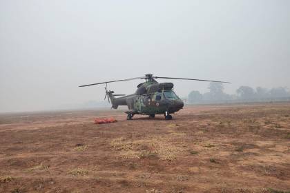 Densa humareda impide labores aéreas para mitigar incendios en Concepción