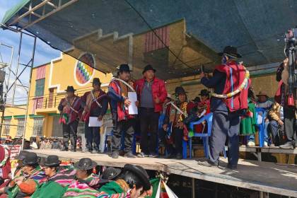 Arranca ampliado de campesinos de la provincia Ingavi; participa el dirigente de los Túpac, Vicente Salazar