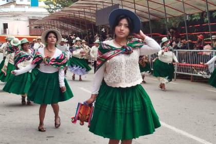 Con música, danza y trajes tradicionales, Oruro celebra el Anata Andino 2026