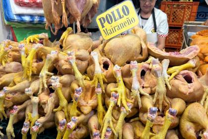 15 días de bloqueos: ¿A cuánto está el precio del kilo del pollo en el eje central?