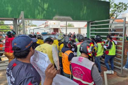 Gasifican a mototaxistas que tomaron las instalaciones de la Secretaría Municipal de Tránsito y Transporte de Santa Cruz de la Sierra