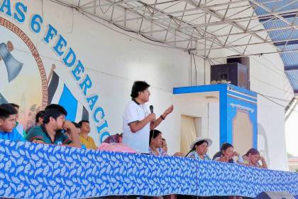 Evo Morales dirige ampliado de cocaleros para evaluar situación de bloqueos