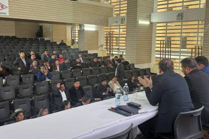 YPFB dice que se reúne con dirigente de choferes de dos departamentos por el tema de la gasolina