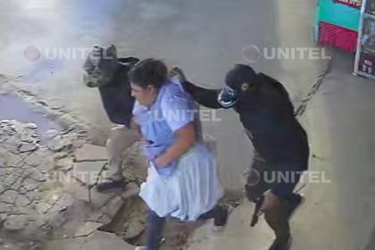Grupo armado secuestra a una mujer de un negocio del trópico de Cochabamba