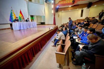 Gobierno instalará mesas técnicas con el transporte libre tras alza de la subvención al diésel