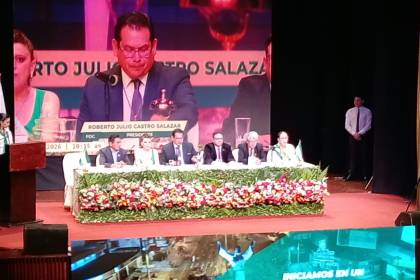 Santa Cruz recibe a los tres poderes del Estado; hay sesiones de Diputados y el Senado