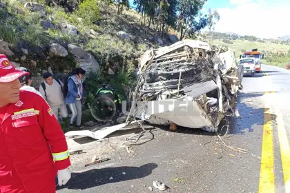 Choque de cuatro vehículos deja al menos dos fallecidos en ruta a Sacaba