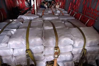 Bolivia recibe de Perú cuatro toneladas de alimentos y productos de primera necesidad en calidad de donación