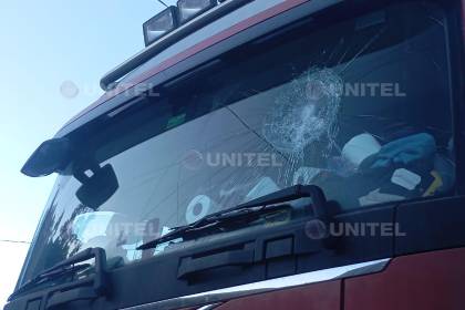 “Nos esperaron con dinamita y nos apedrearon”, conductores denuncian ataque y retención en Llavini, ruta Oruro-Cochabamba