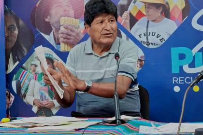 Evo acusa a dirigencia de la COB de estar “sometida al imperialismo” y de ser custodiada por el Gobierno