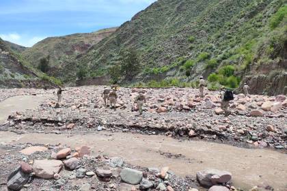 UGR retoma búsqueda de hombre que cayó al río en el trópico y están en alerta ante el anuncio de desbordes