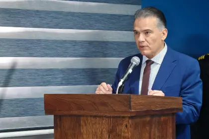 Muertes en Huanuni: Ministro Justiniano pide “investigación rigurosa” ante contradicciones entre la Alcaldía y jefe militar