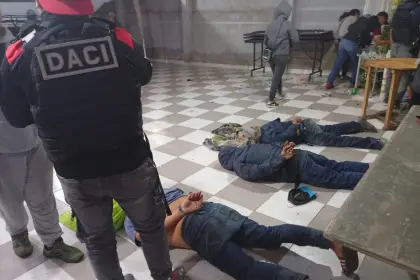 Dos venezolanos y tres bolivianos son vinculados al robo de Bs 900.000 y $us 10.000 de una empresa en Cochabamba