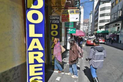 El dólar oficial se cotiza en Bs 9,96 para este miércoles y se acerca a los Bs 10
