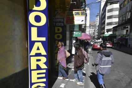BCB: Baja la cotización del dólar por tercera jornada consecutiva