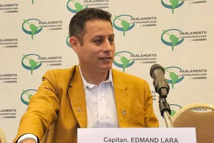 “El que tiene que resolver problemas con Lara es Lara”: Ministro Lupo dice que “preocupa” la desaprobación del vicepresidente