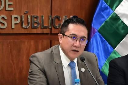 Ministro de Economía dice que el techo de la deuda flotante para este año es de $us 2.000 millones