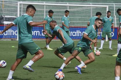 Bolivia viaja a México en busca del boleto al mundial: “La virtud de este grupo es que sueña y está convencido de lo que quiere”