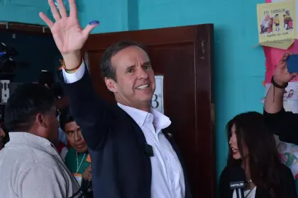Tuto Quiroga resalta que todos tienen en derecho a votar sin “ningún tipo de presión”
