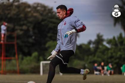 DT de Guabirá denuncia que amenazaron a familiar de guardameta Ferrel para que se deje hacer tres goles