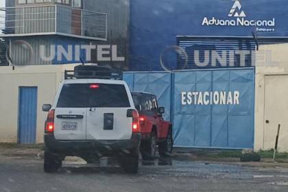 Santa Cruz: Cae camión con contrabando y en su traslado a recinto aduanero hubo disparos, reporta Aduana