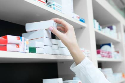 Farmacéuticas piden al Gobierno normalizar operaciones de compra y transferencia de dólares para pagar a proveedores