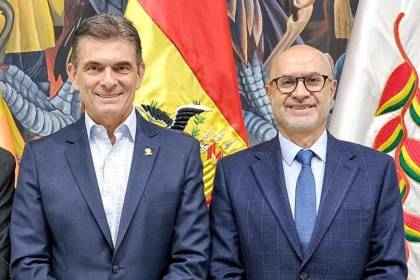 Paz a Lupo: “Hoy usted tiene un nuevo destino con la patria y el Gobierno en la OEA”