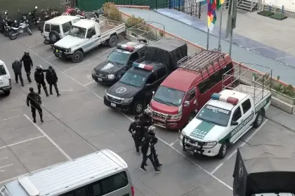 Marcha evista: reportan 20 arrestados y tres policías heridos