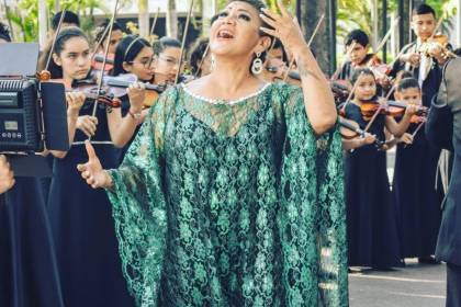 Artistas e instituciones despiden a Alenir Echeverría con mensajes destancando su legado en la música cruceña
