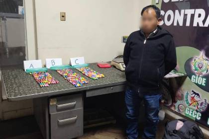 Hallan cocaína en cápsulas dentro del bolso de un pasajero que viajaba desde Cochabamba a Oruro