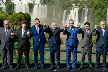 Bolivia participa por primera vez como miembro pleno del Mercosur