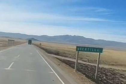 “Las cisternas ya han partido”: choferes que transporta combustible varados en la frontera se dirigen a La Paz