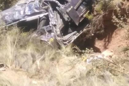 Confirman dos muertos en el accidente de un grupo de cumbia chicha que viajaba a La Paz